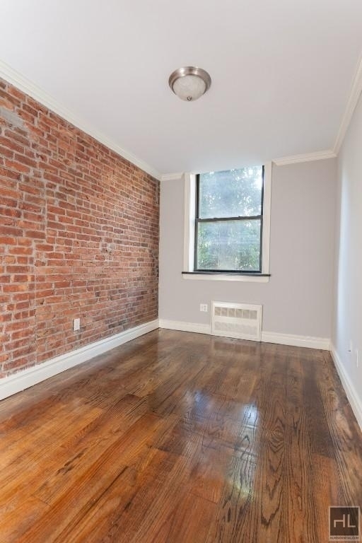 West 14 Street - Photo 1