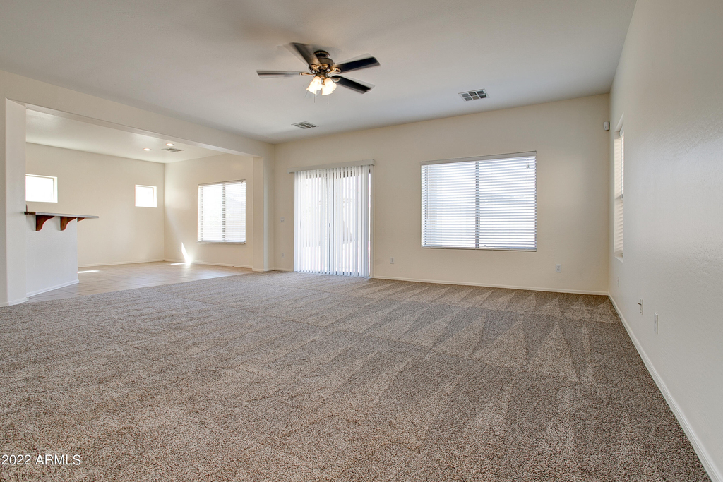 9928 W Chipman Road - Photo 4