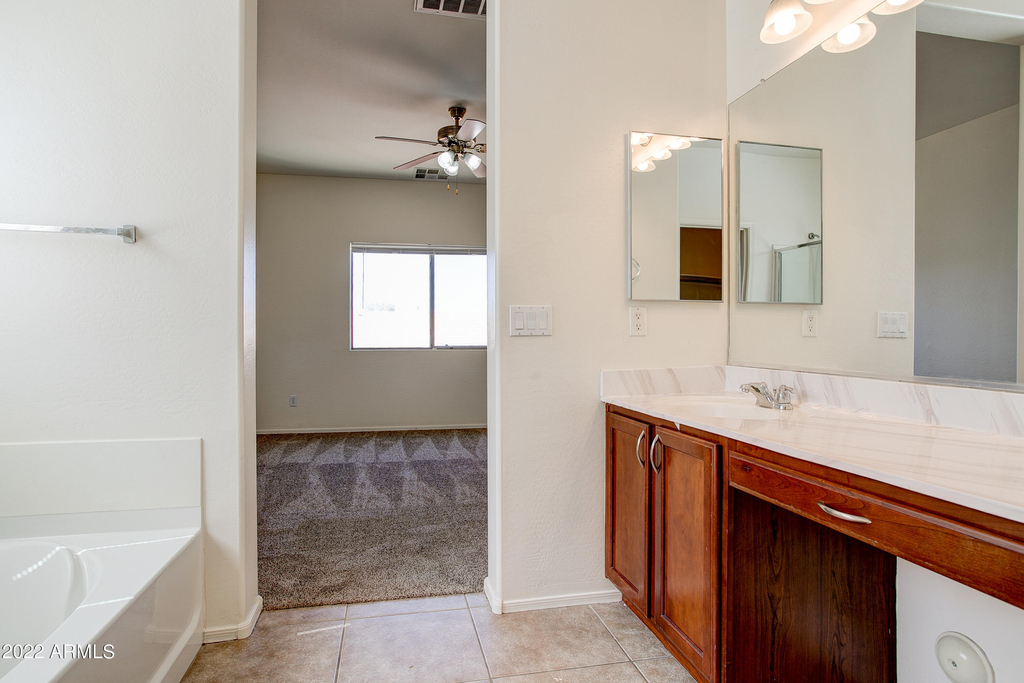 9928 W Chipman Road - Photo 27