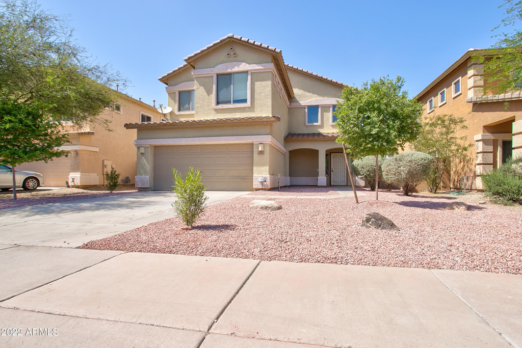 9928 W Chipman Road - Photo 1