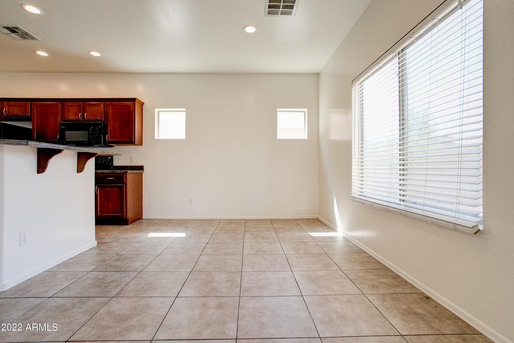 9928 W Chipman Road - Photo 9