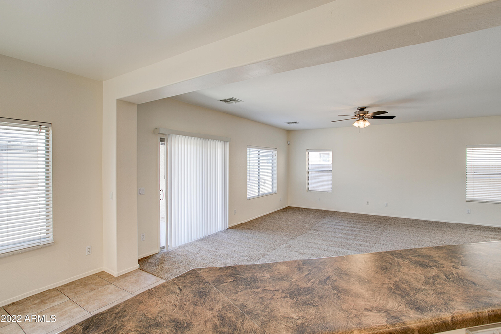 9928 W Chipman Road - Photo 15