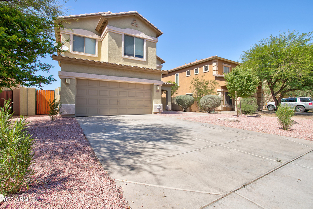 9928 W Chipman Road - Photo 2