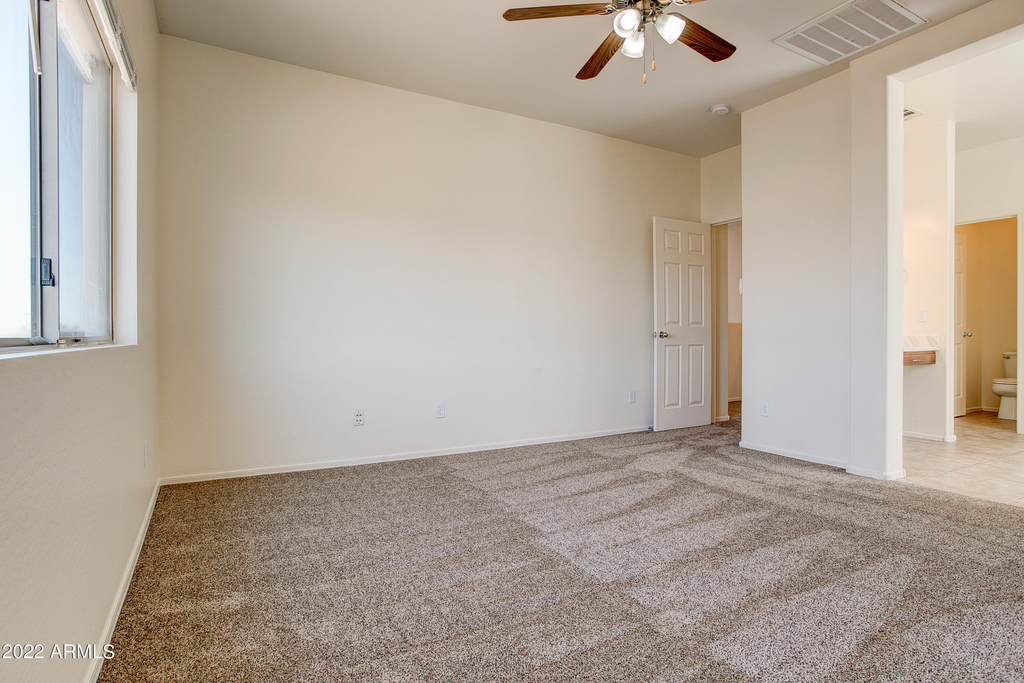 9928 W Chipman Road - Photo 23