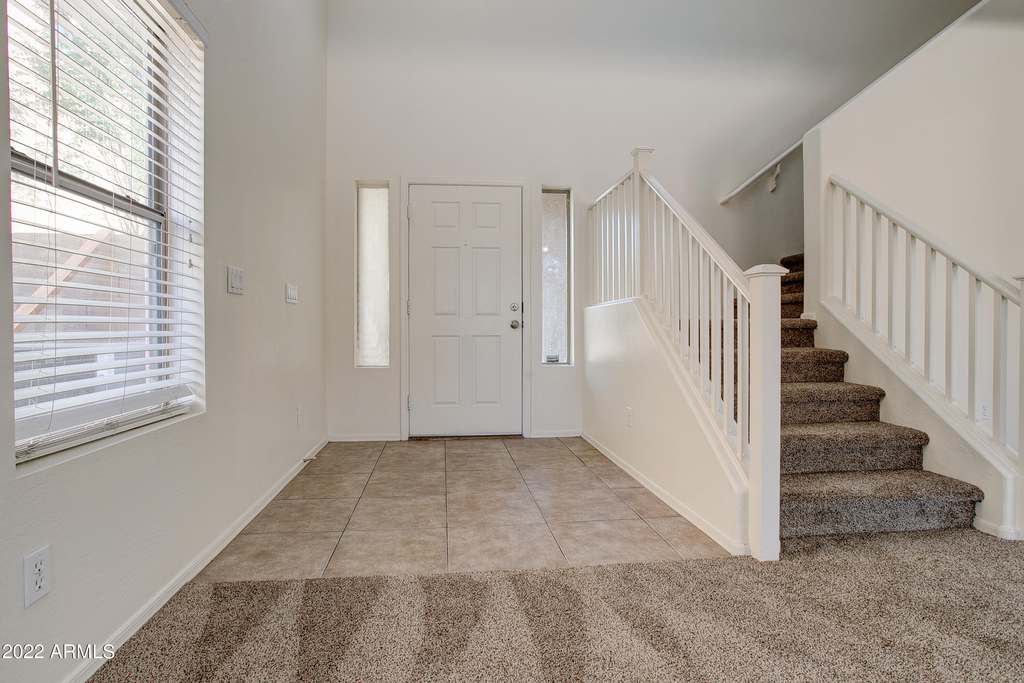 9928 W Chipman Road - Photo 5