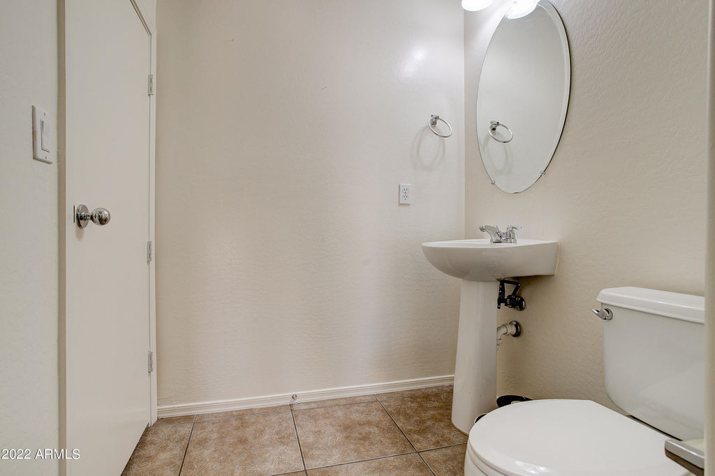 9928 W Chipman Road - Photo 8