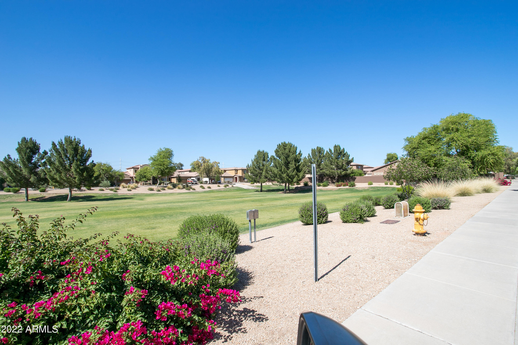 9928 W Chipman Road - Photo 34