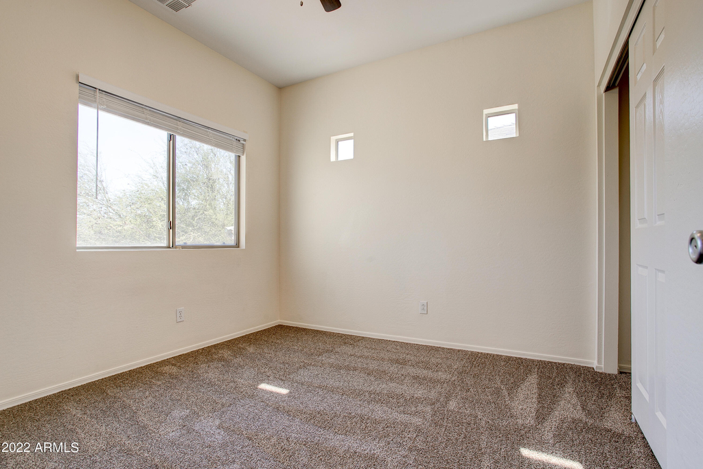 9928 W Chipman Road - Photo 19