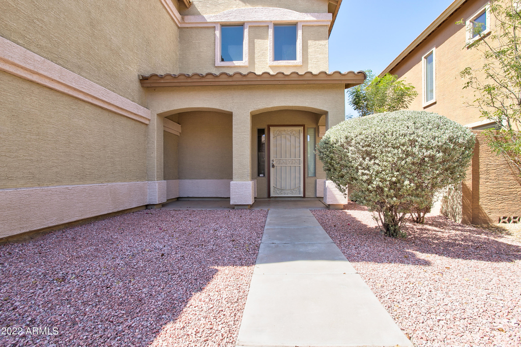 9928 W Chipman Road - Photo 3