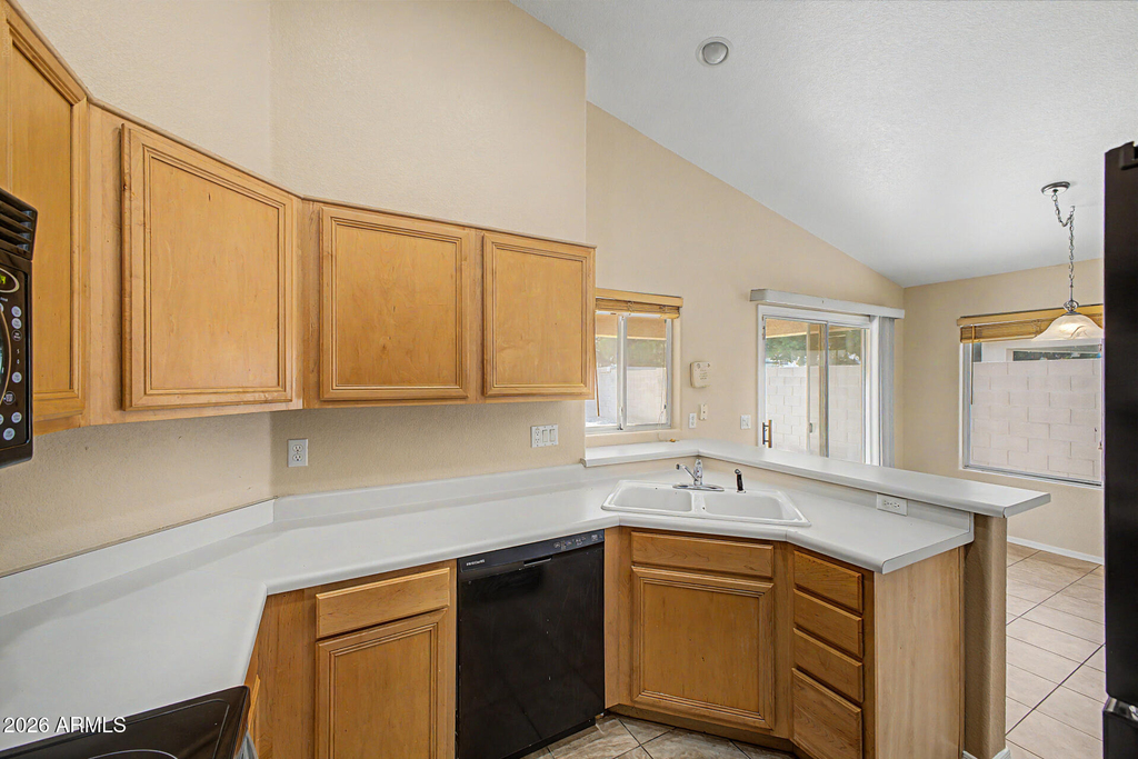 8151 W Tonto Lane - Photo 15
