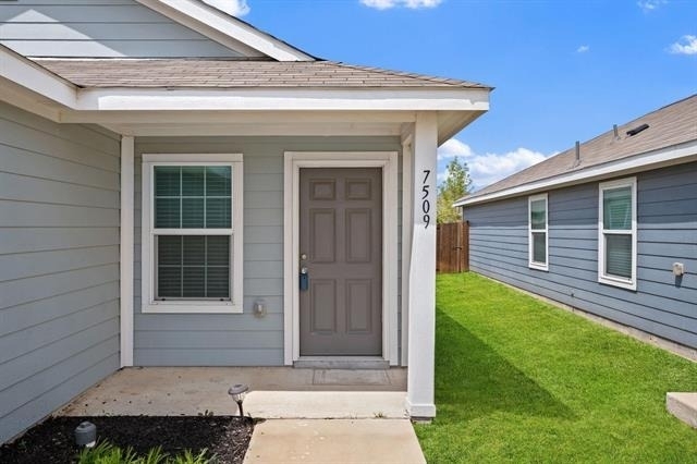 7509 Gray Wolf Lane - Photo 1