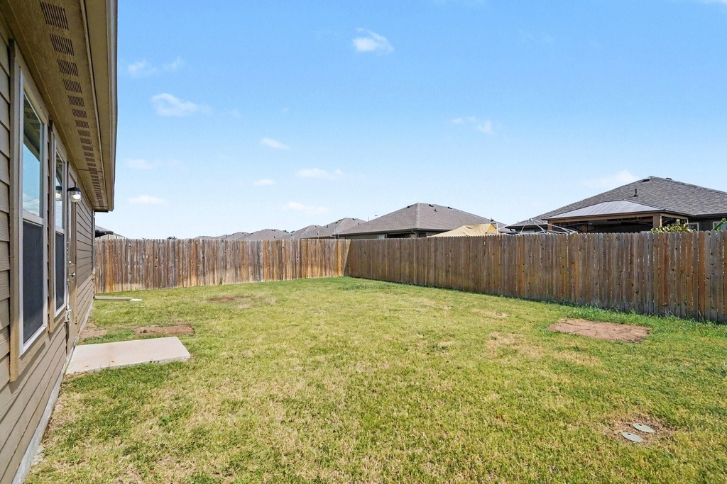 1425 Waverley Drive - Photo 23