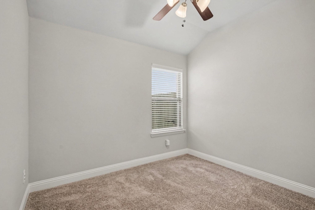 1425 Waverley Drive - Photo 20