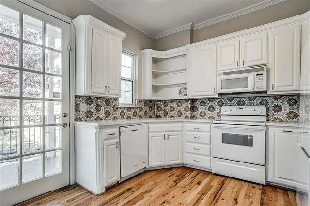 5720 La Vista Drive - Photo 3