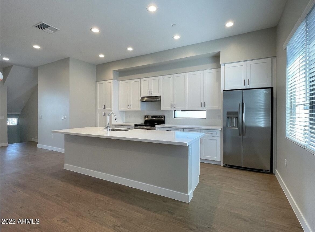 3215 E Flower Street - Photo 36