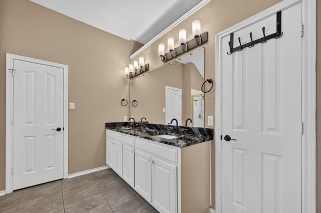 2720 Windstone Way - Photo 16