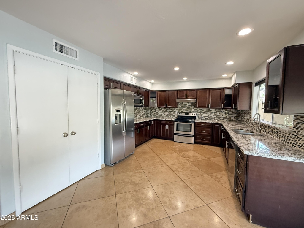 18220 N 45th Street - Photo 7