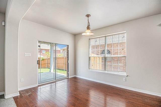 605 Port Royale Way - Photo 8