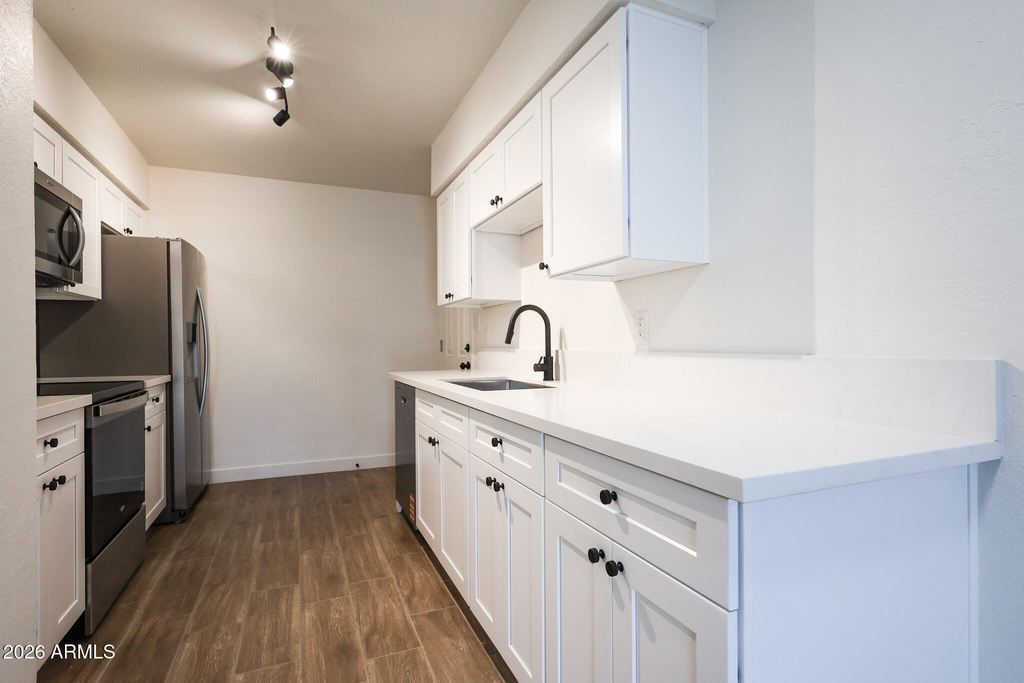 558 S Lesueur -- - Photo 13