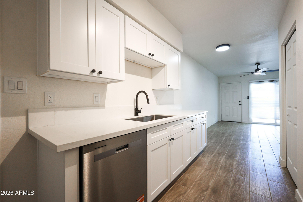 558 S Lesueur -- - Photo 16