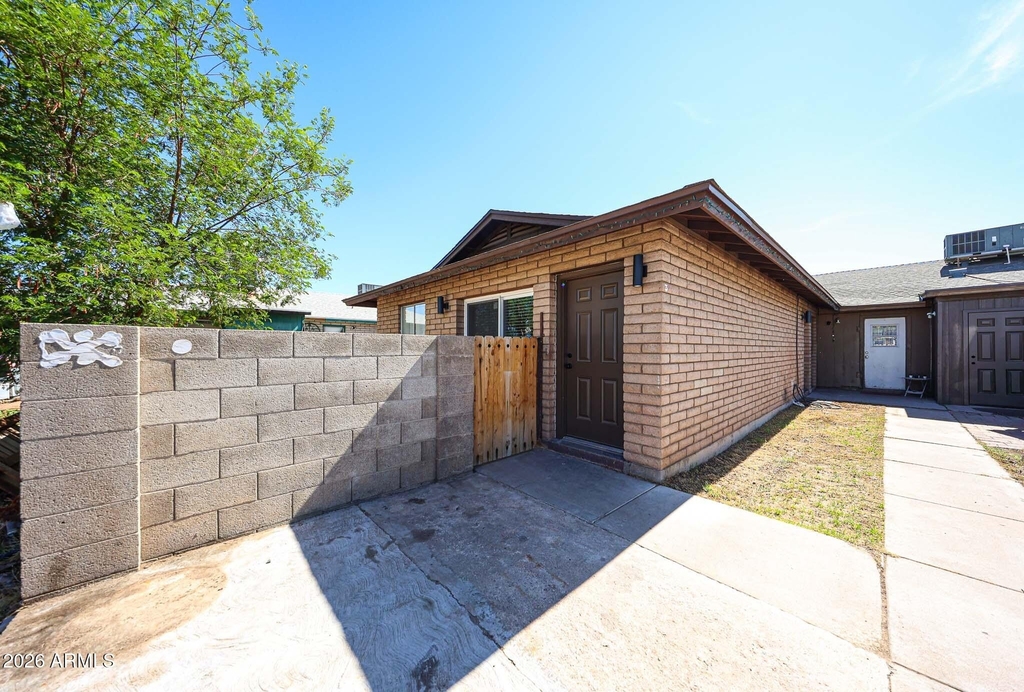558 S Lesueur -- - Photo 2