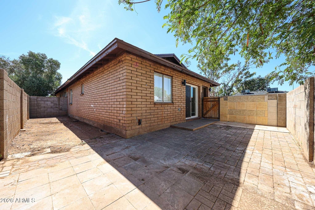 558 S Lesueur -- - Photo 6