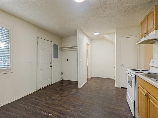 1408 Arvel Circle - Photo 4