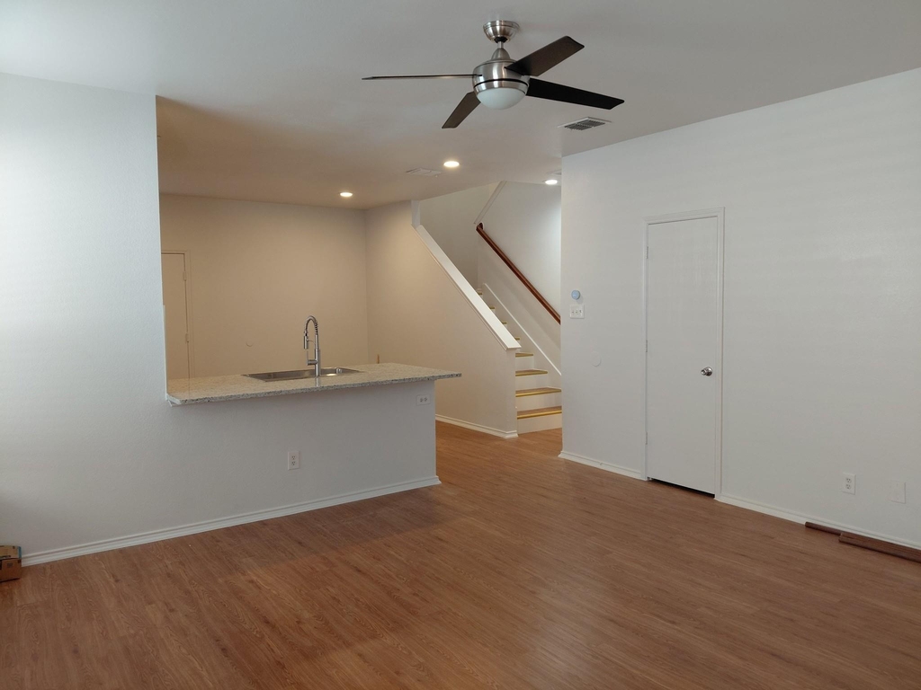 1134 Jamie Drive - Photo 3