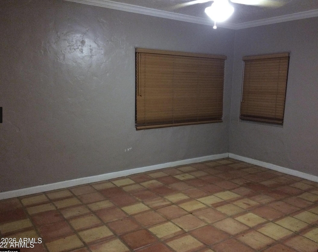 38 W Thomas Lane - Photo 2