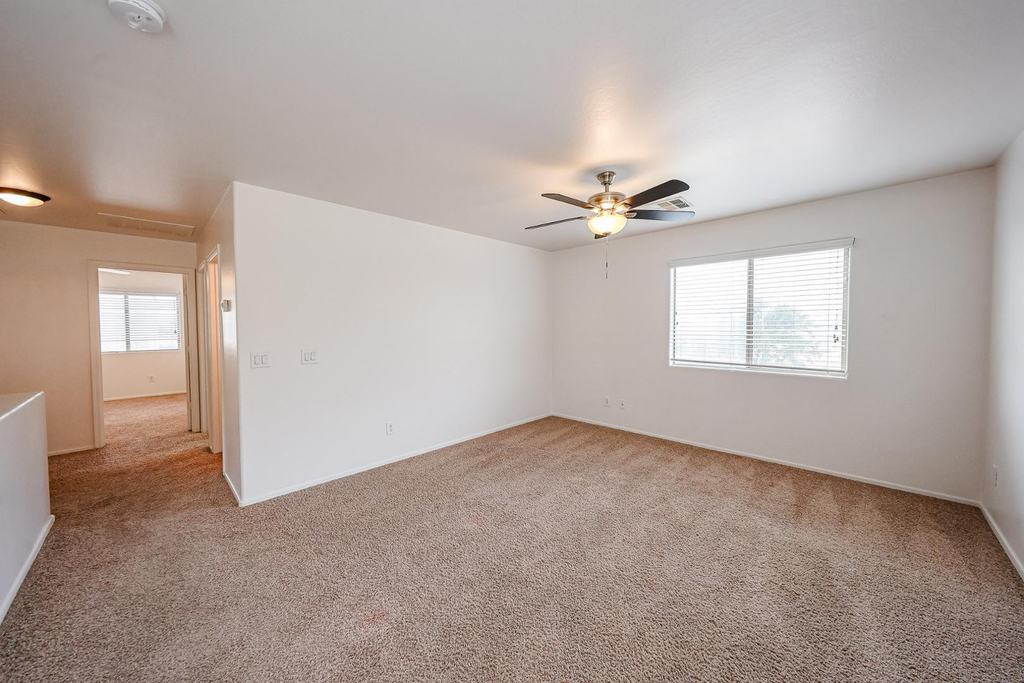 12039 W Leather Lane - Photo 17