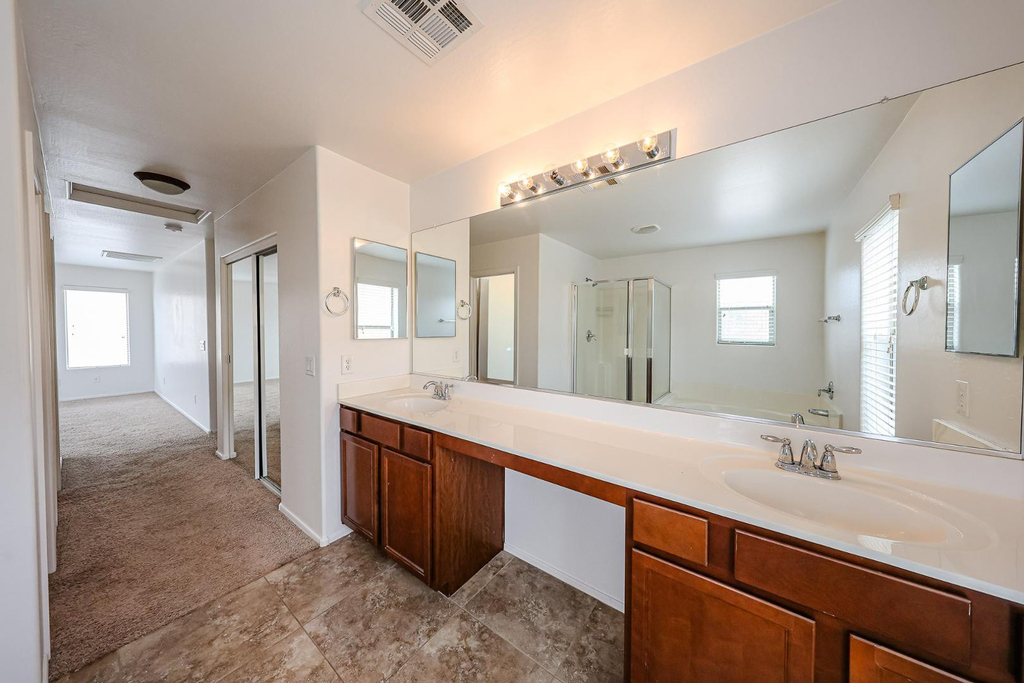 12039 W Leather Lane - Photo 33