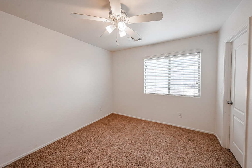12039 W Leather Lane - Photo 24