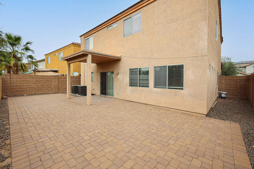 12039 W Leather Lane - Photo 38