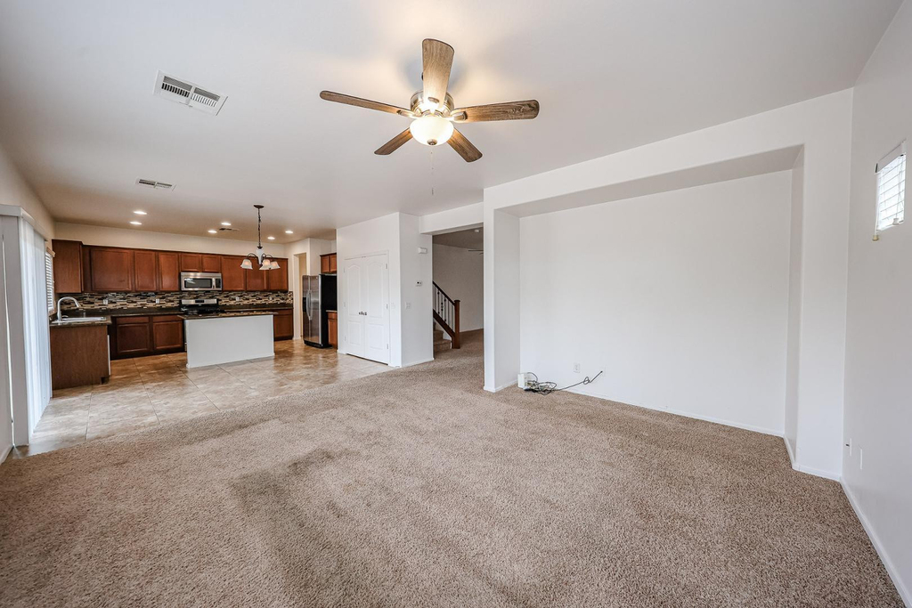 12039 W Leather Lane - Photo 10
