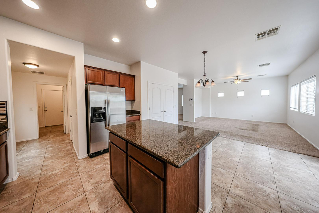 12039 W Leather Lane - Photo 16