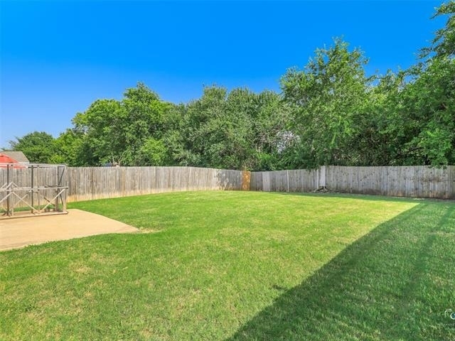 1637 Elm Street - Photo 22