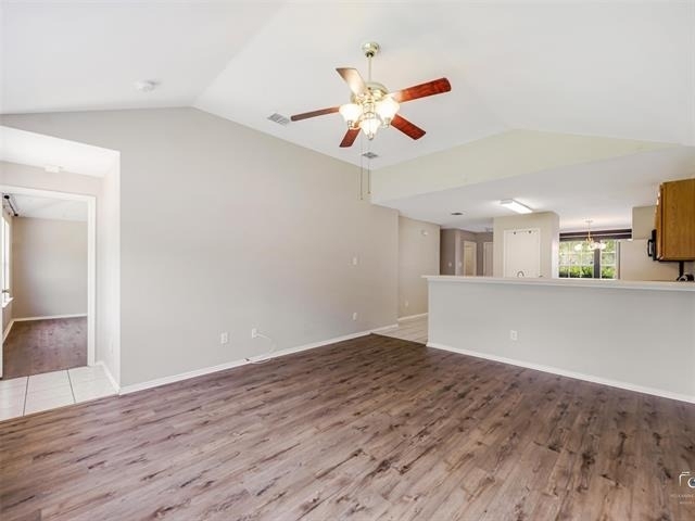 1637 Elm Street - Photo 11