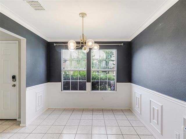 1637 Elm Street - Photo 3