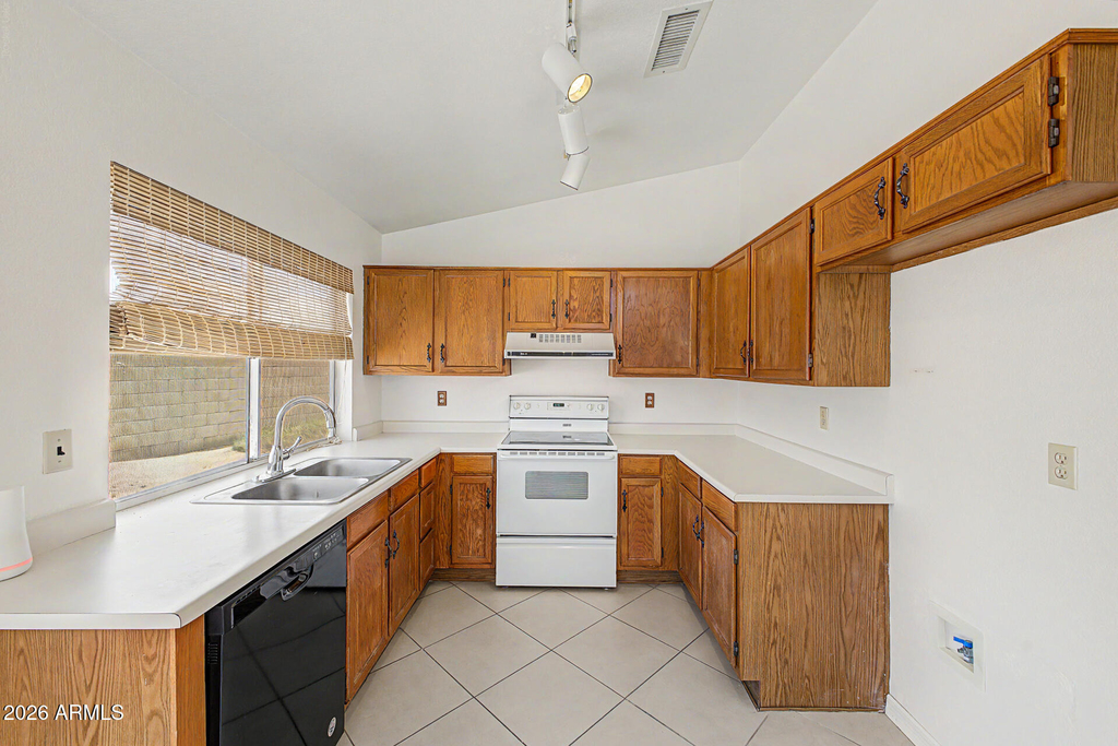 6836 S 18th Street - Photo 7