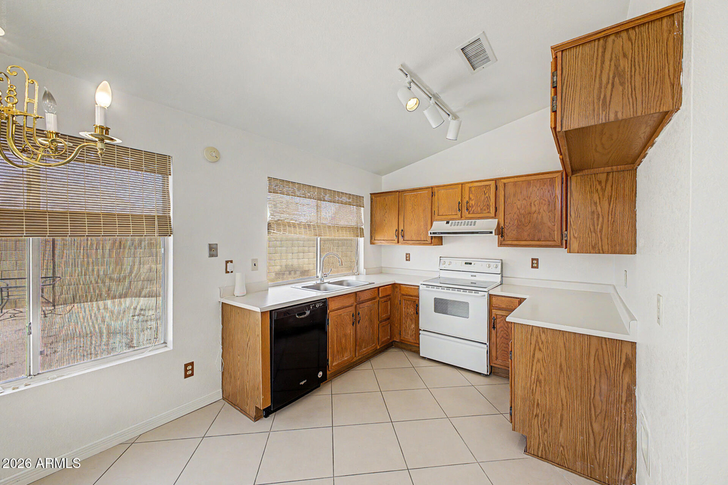 6836 S 18th Street - Photo 6