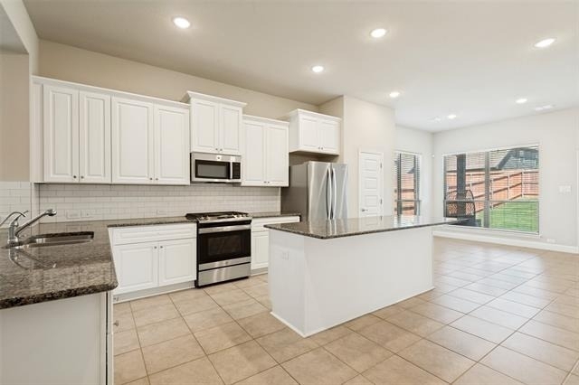 3909 Chesapeake Lane - Photo 4