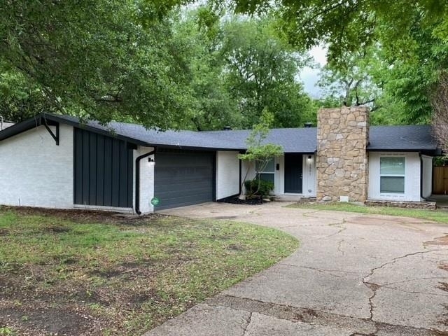 1301 N Waterview Drive - Photo 0