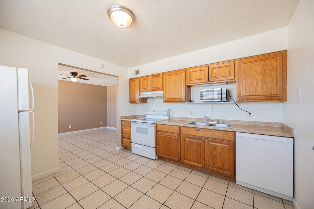 949 E Flint Street - Photo 7