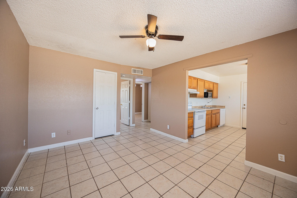949 E Flint Street - Photo 2
