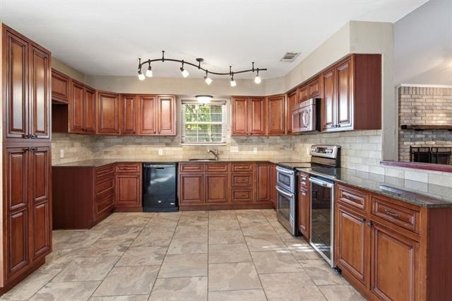 2502 Cranberry Lane - Photo 8