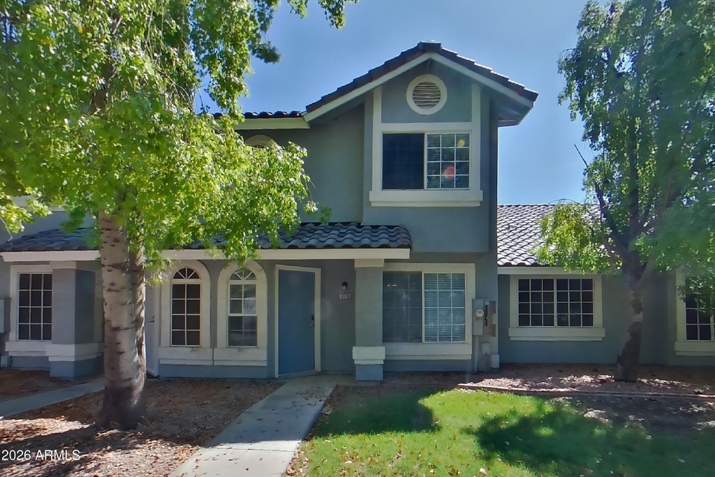 860 N Mcqueen Road - Photo 0