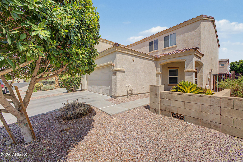 8748 W Wood Drive - Photo 0