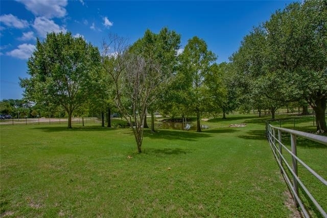 365 E Tripp Road - Photo 2