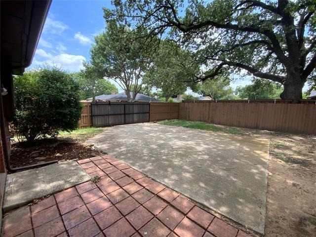 2316 Dalewood Lane - Photo 9