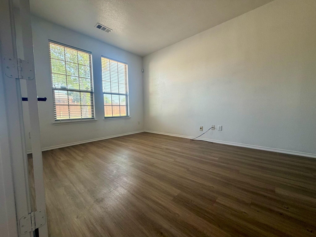 5919 Waterford Drive - Photo 13